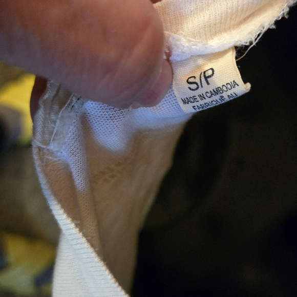 American Eagle Outfitters white long sleeved "FRESH" logo lightweight top szSP - Picture 7 of 7